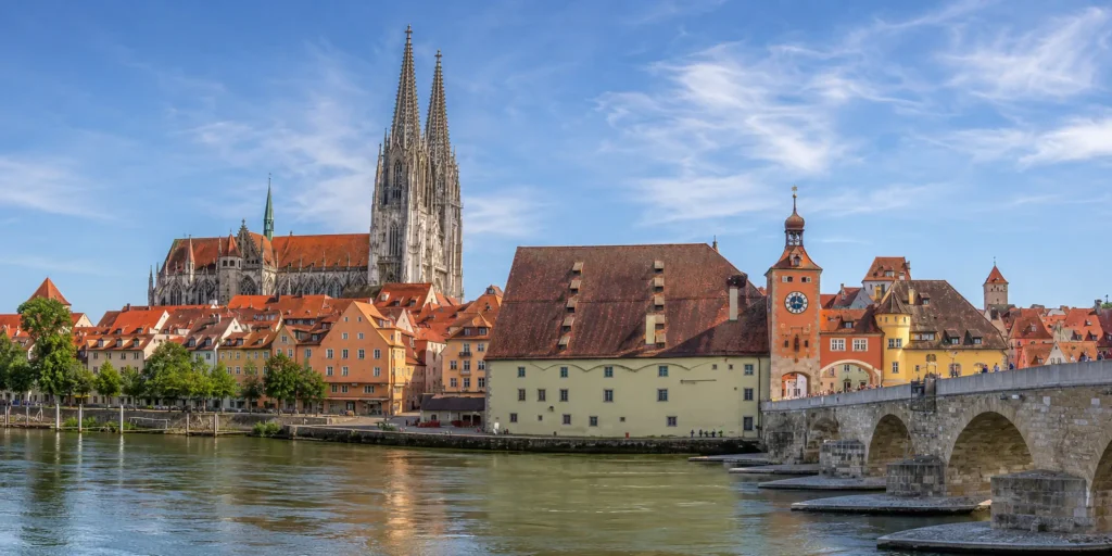 Stadtbild von Regensburg mit tollen Hochzeitslocations für einen DJ