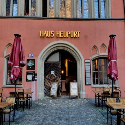 Haus Heuport Regensburg als historische Hochzeitslocation direkt am Dom